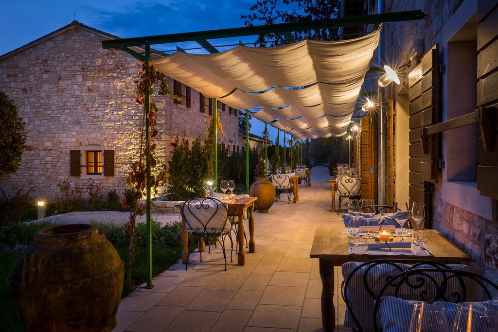 באלה Meneghetti Wine Hotel And Winery - Relais & Chateaux מראה חיצוני תמונה